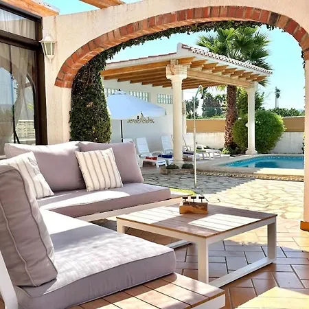 De Charme Avec Piscine Privee Face A La * دينايا
