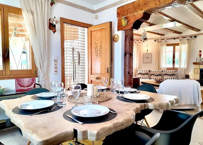 De Charme Avec Piscine Privee Face A La