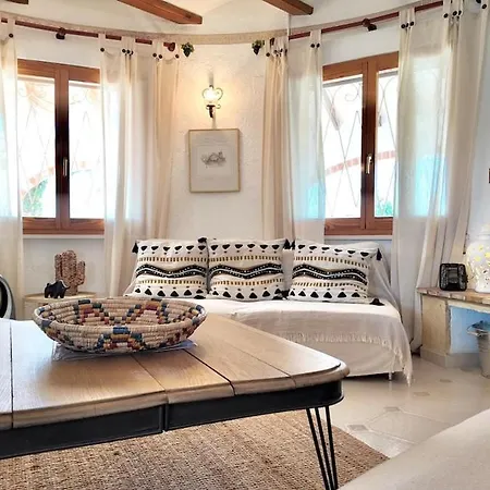 Villa De Charme Avec Piscine Privee Face A La *