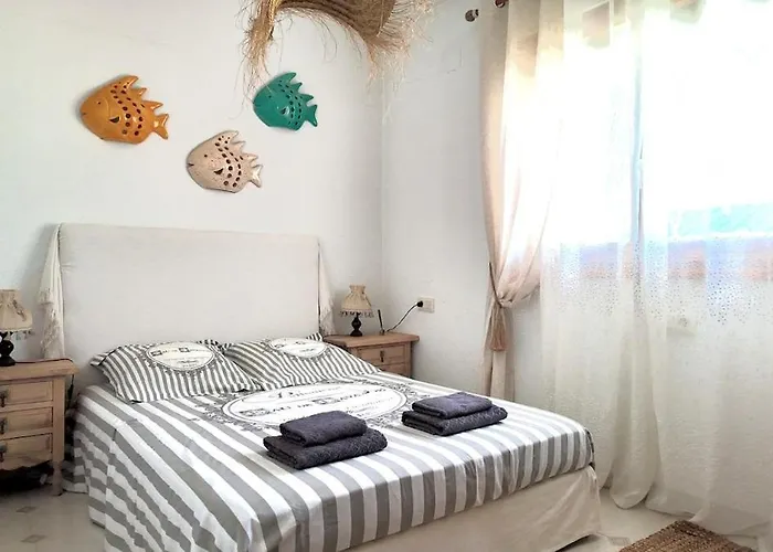 De Charme Avec Piscine Privee Face A La Villa *